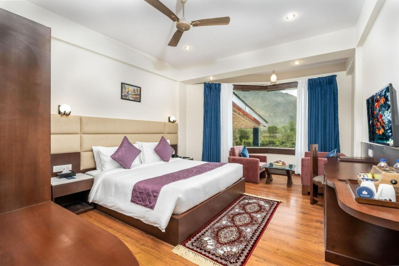 Hôtel The Chinar Srinagar Extérieur photo